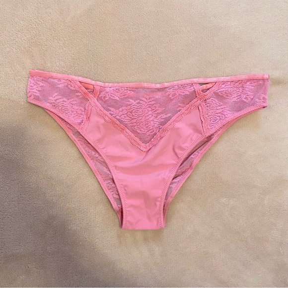 Savage X Fenty Pink Lace Keyhole Panty - Picture 3 of 4